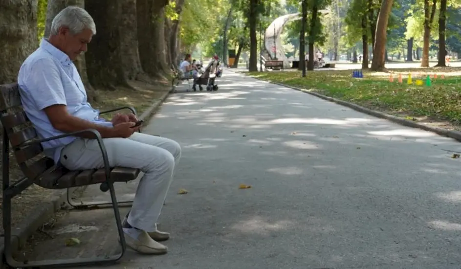 Korisnici mobilnih telefona tvrde da su prevareni da plaćaju igrice i proricanje sudbine preko mjesečnih računa. Foto: BIRN
