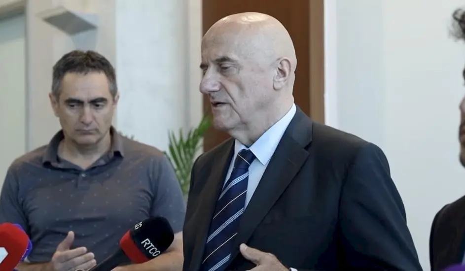 Miodrag Daka Davidović na press konferenciji u Podgorici. Foto: Vlada Crne Gore