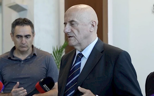 SAD uvele sankcije Mićunoviću i Davidoviću