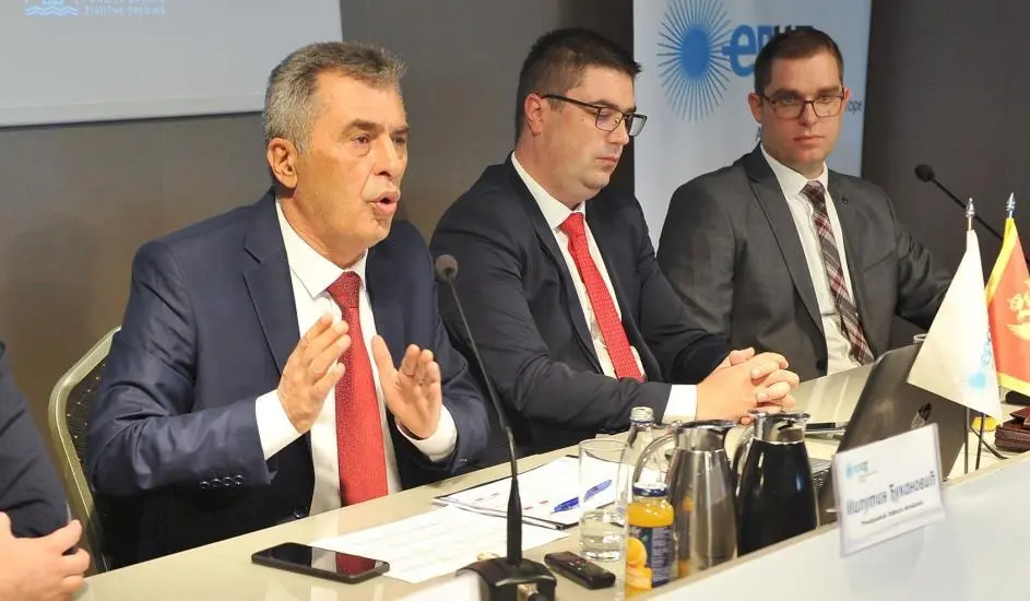 Čelnici EPCG Milutin Đukanović (d) i Nikola Rovčanin (s) na konferenciji. Foto: PR Centar