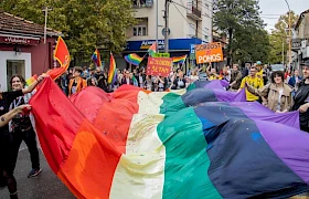 Vlada čisti udžbenike od diskriminacije prema LGBTIQ osobama