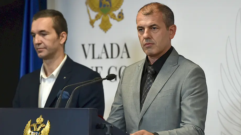 Direktor Direktorata za infrastrukturu, informacionu bezbjednost, digitalizaciju i e-servise, Dušan Polović (D). Foto: Vlada Crne Gore