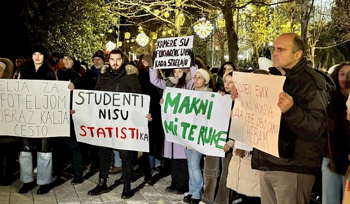 Predatori ne smiju da predaju u školama