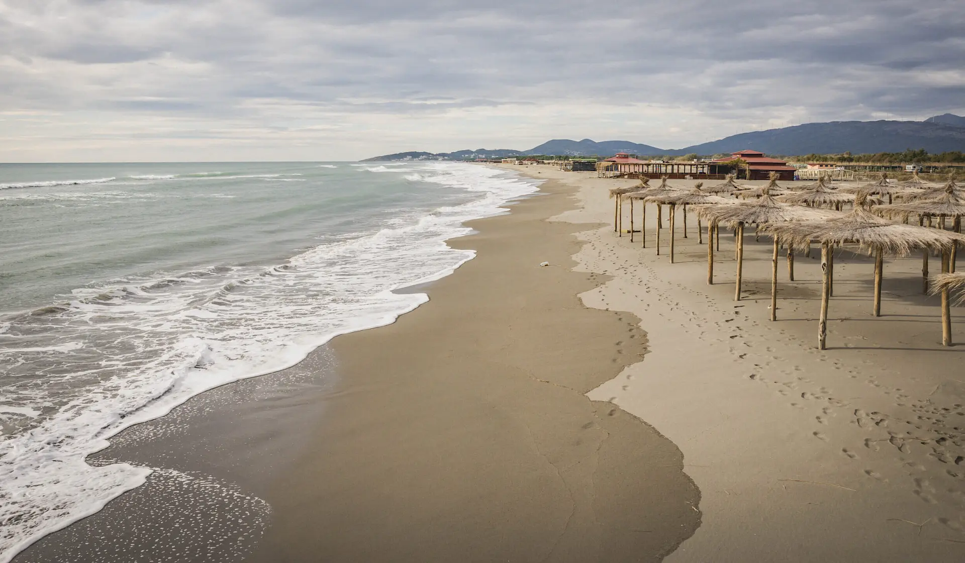 Velika plaža u Ulcinju. Foto: BIRN/Samir Kajošević