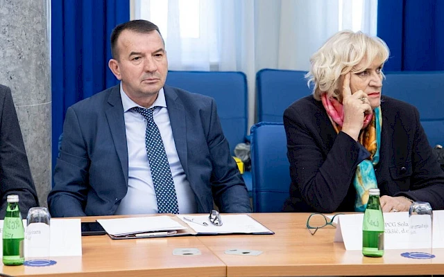 Zapošljavali bez oglasa, Vladu nisu pitali za koeficijente