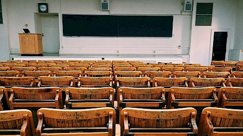 Digitalne finansije i kriptovalute u obrazovnom sistemu Crne Gore: stanje, izazovi i mogućnosti za razvoj finansijske pismenosti