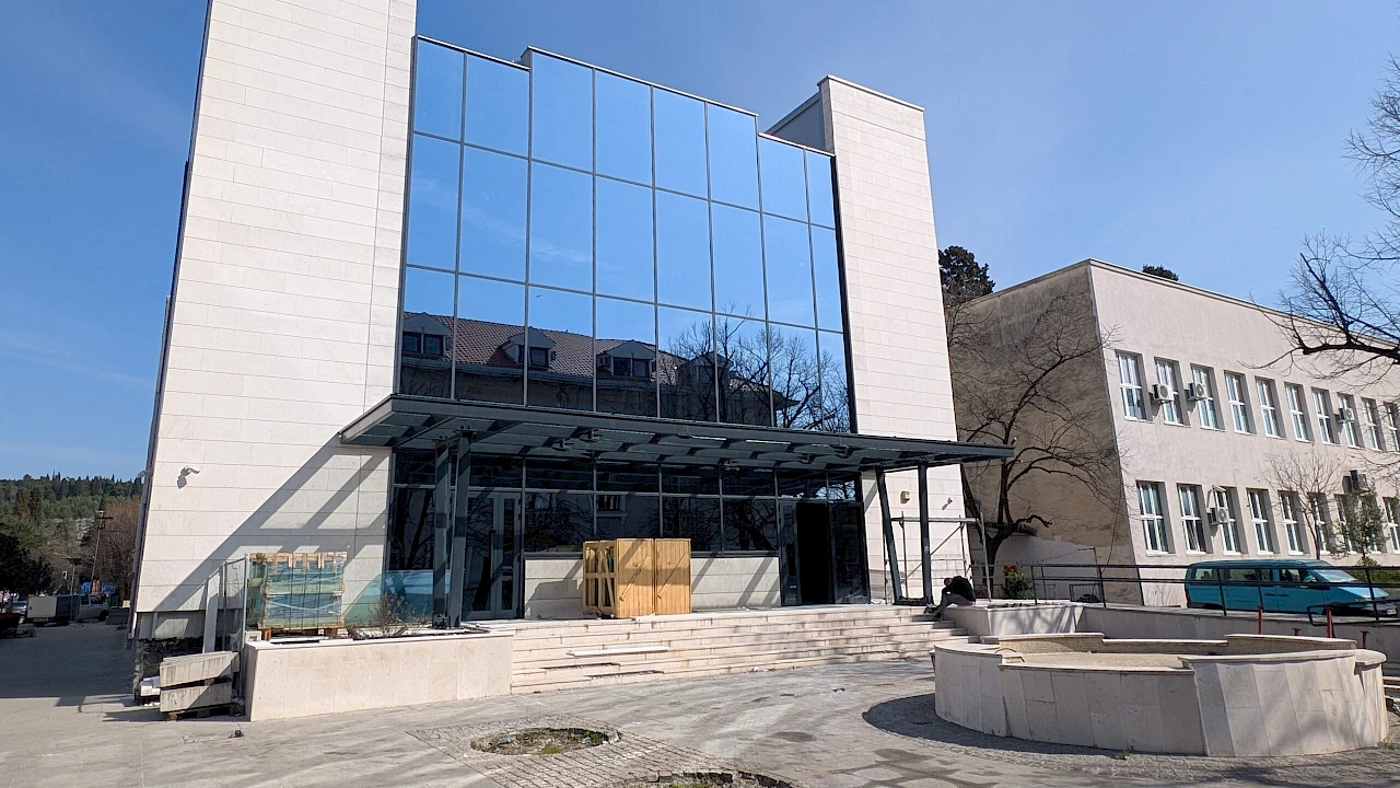 Gradsko pozorište otvaraju nakon deceniju gradnje