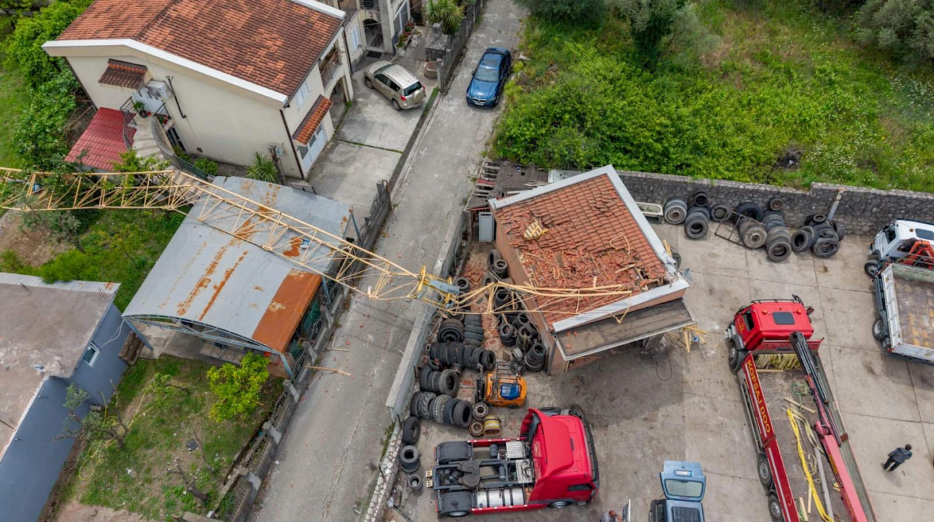 Novi kran montiran prije kraja istrage