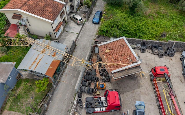 Novi kran montiran prije kraja istrage