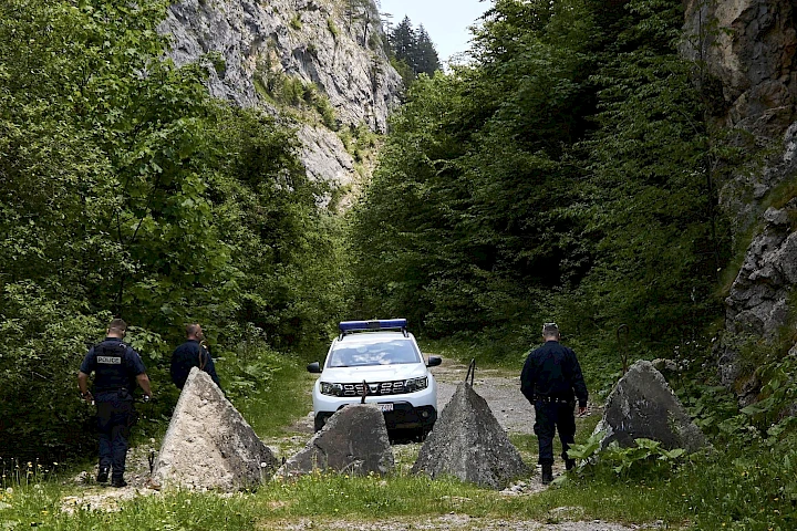 Zatvoreni putevi odsjekli pogranična sela