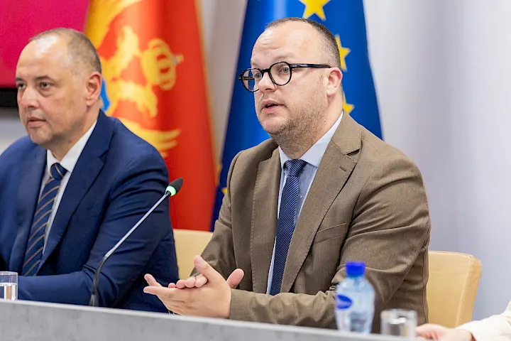 Ugovorima o djelu pokrivali redovne poslove